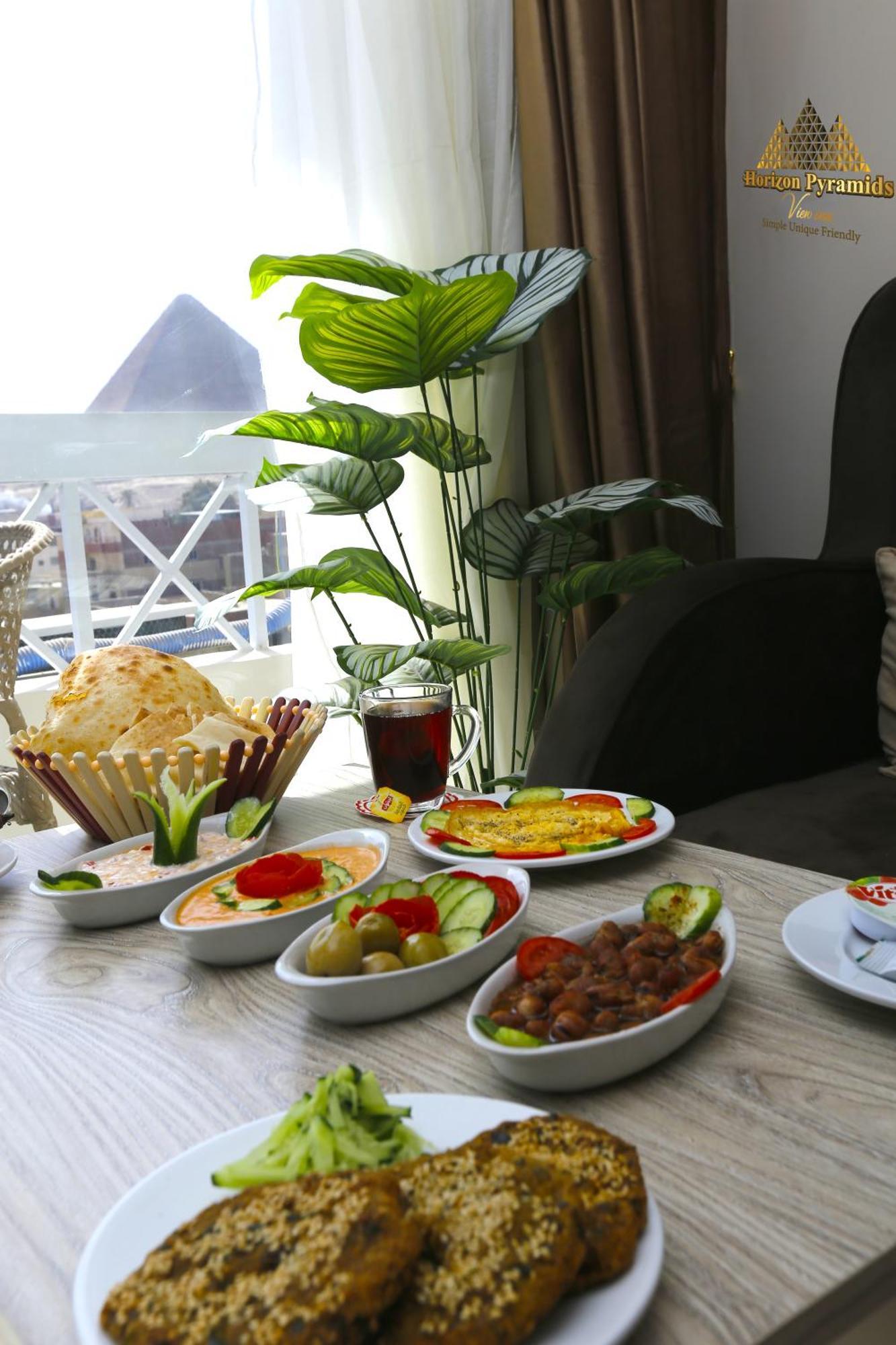 Horizon Pyramids View Inn Kafret el-Gabal Exterior foto